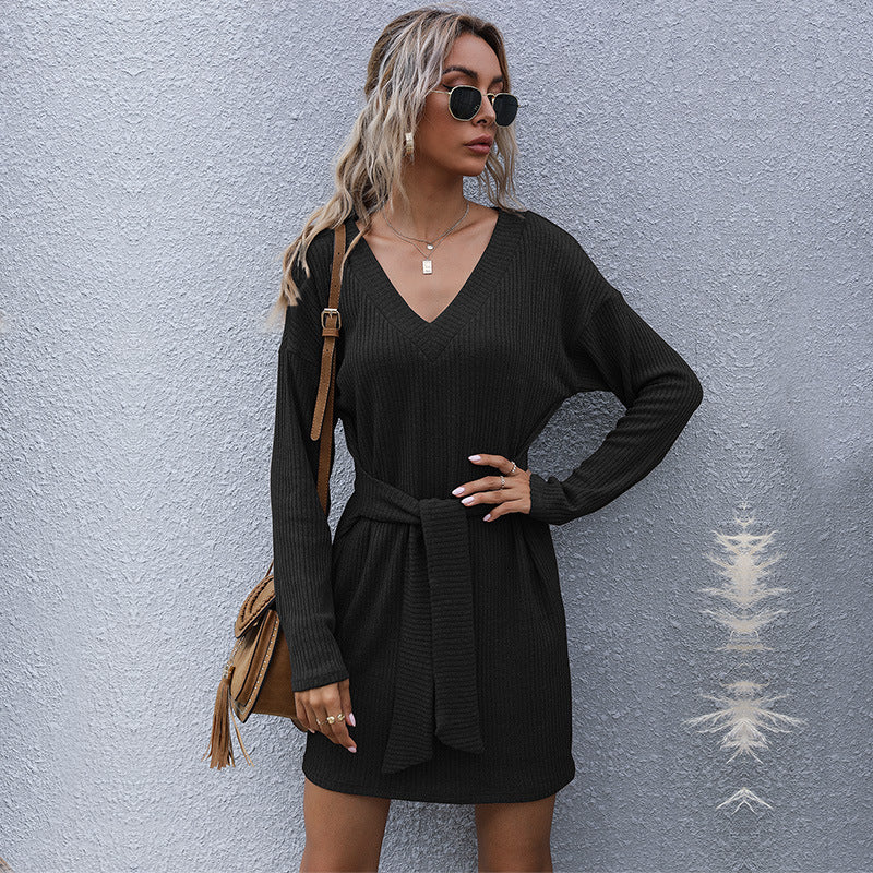 Damen Kleid V-Ausschnitt Bindegürtel Norvielle