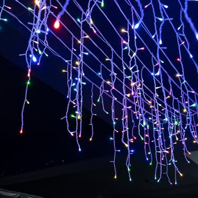 Quntis LED-Eiszapfen-Lichterkette 50m Wetterfest IP44 Warmweiß