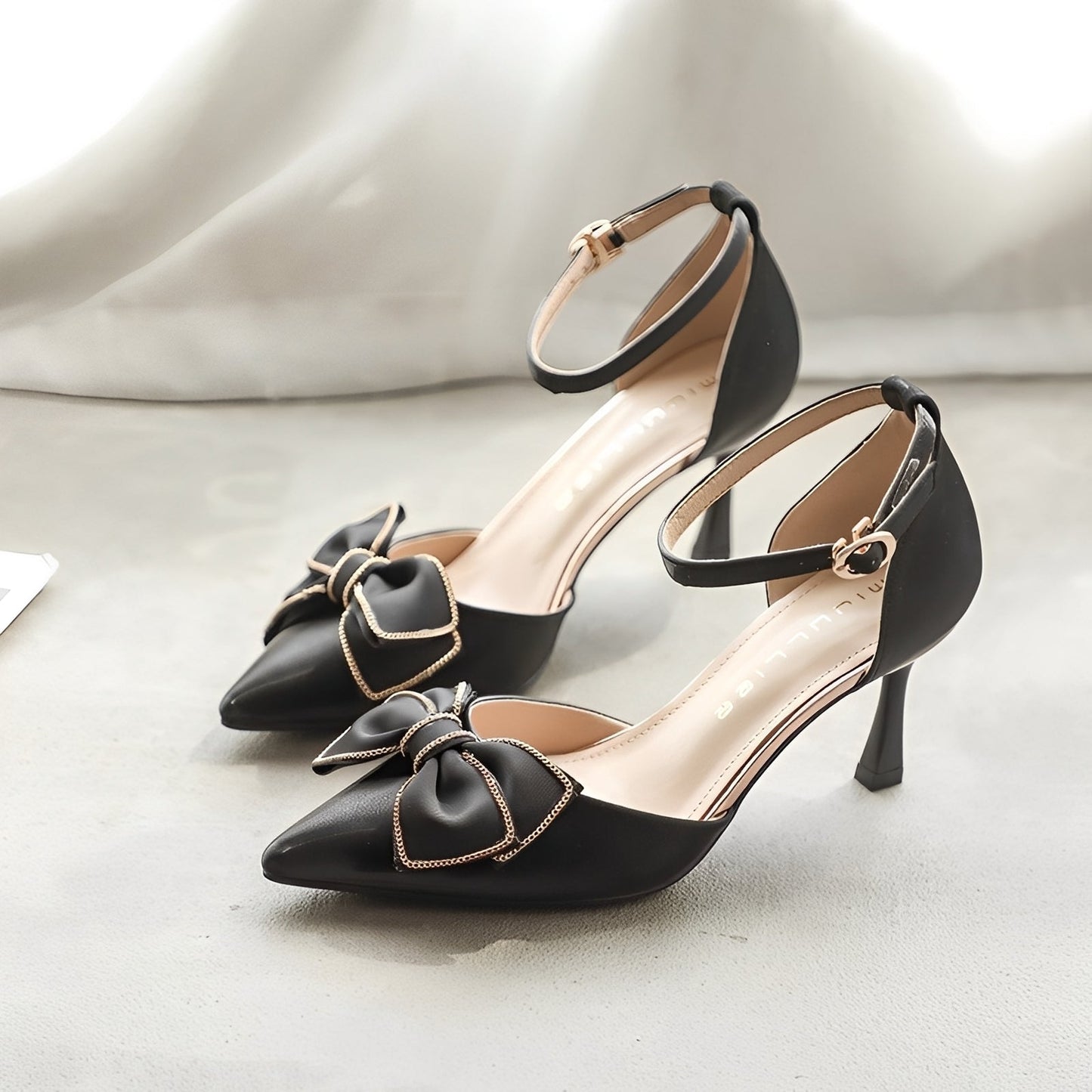 Damen Pumps mit Schleife