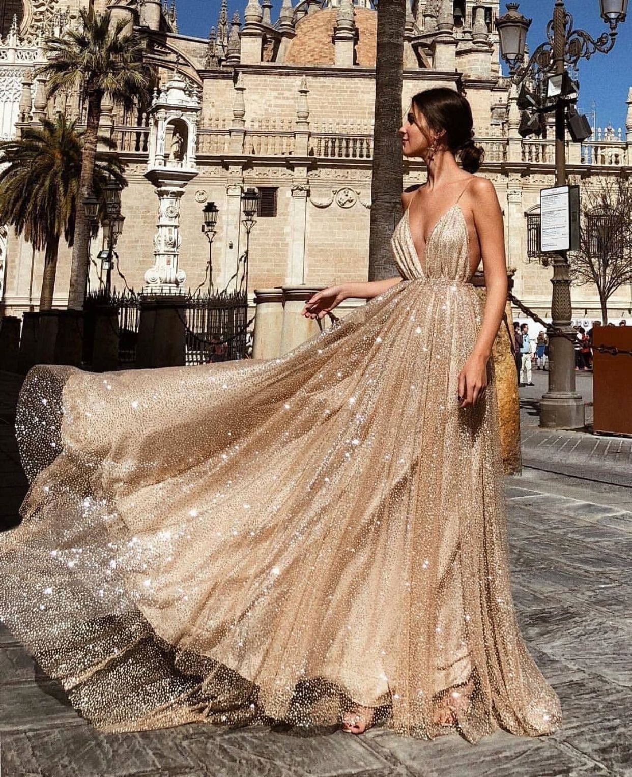 Damen Abendkleid V-Ausschnitt Pailletten Norvielle