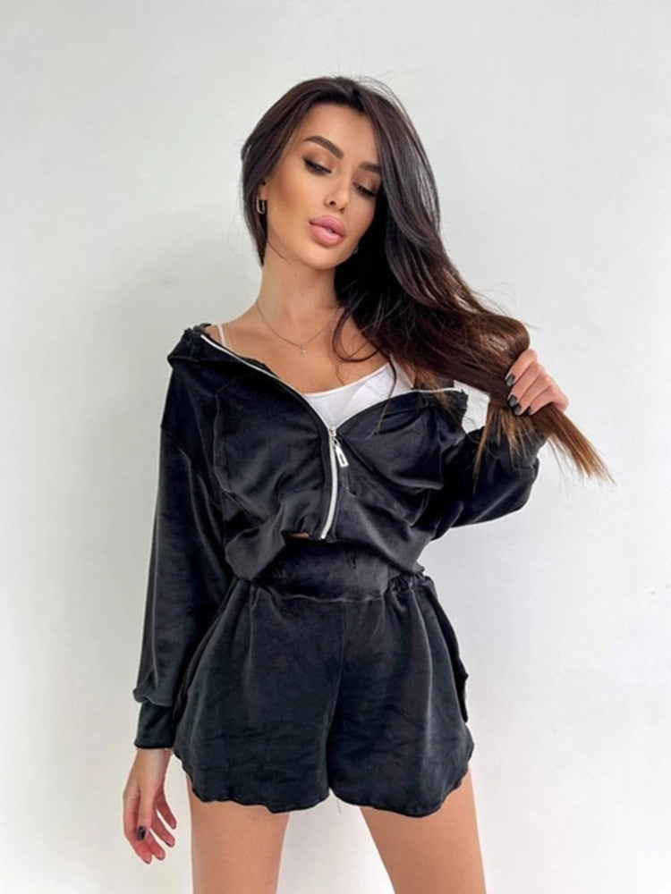 Damen Sport-Zweiteiler Kurzhoodie und bequeme Shorts Norvielle