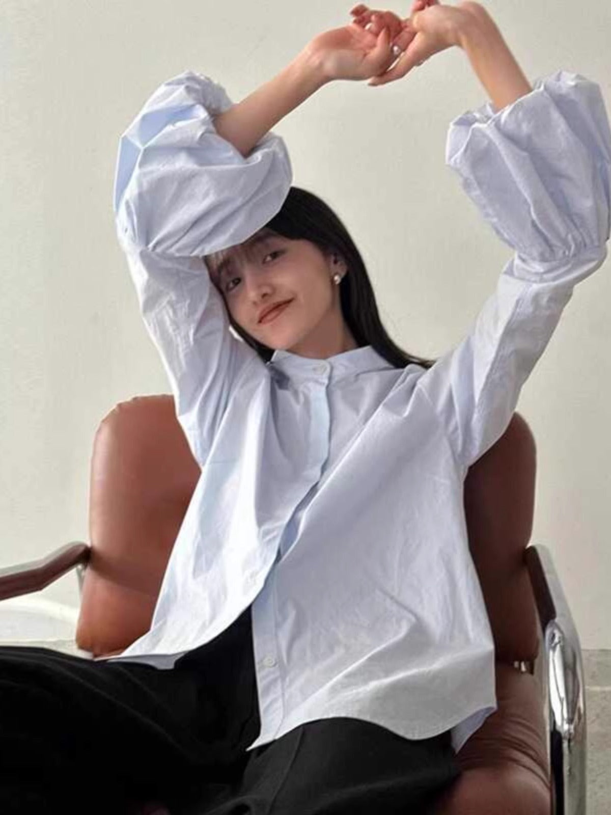 Damen Bluse Voluminöse Ärmel Stehkragen Elegantes Design
