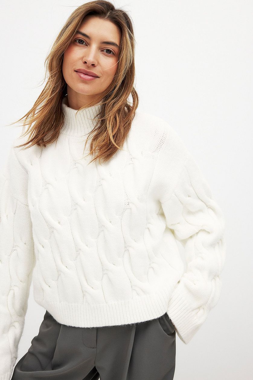 Damen Grobstrickpullover Hochkragen Zopfmuster Beige