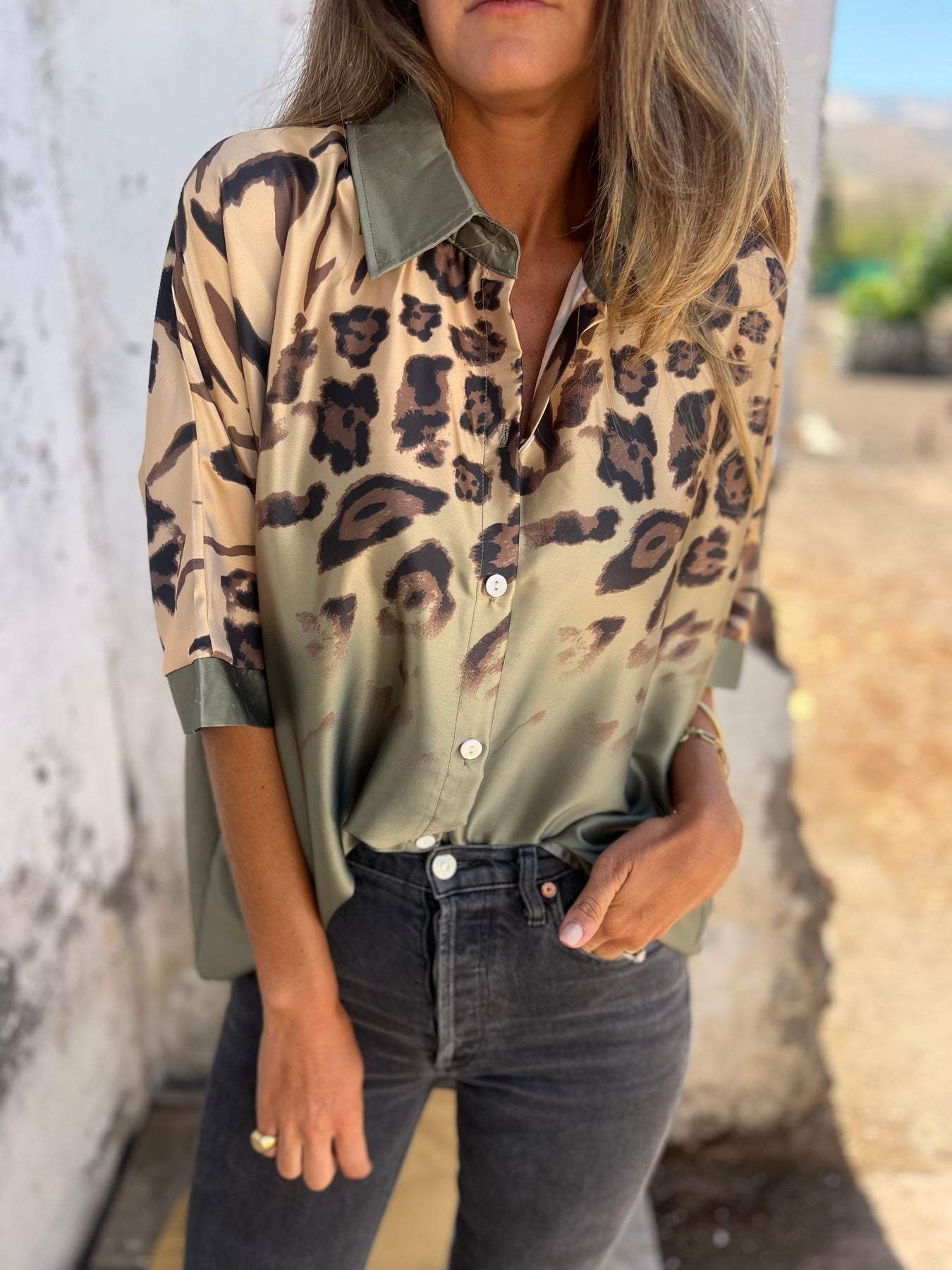 Damen Seidenbluse Leo-Muster Elegante Bluse