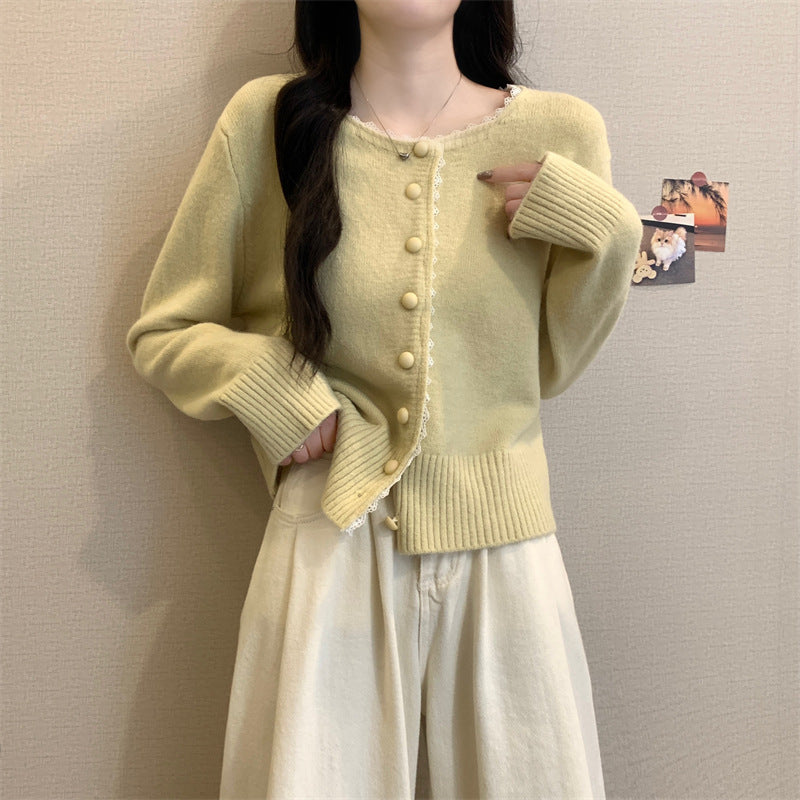 Damen Strickjacke Feine Knöpfe Spitzenkante Beige