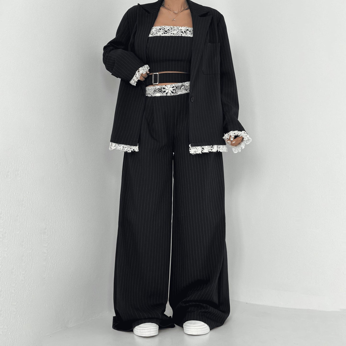 Damen Elegantes Zweiteiliges Set mit Spitzen-Details