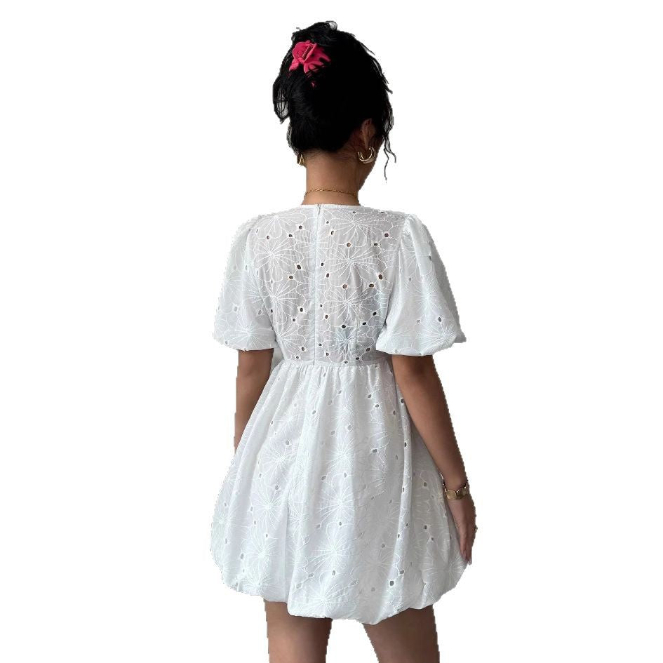 Damen Minikleid Florales Lochstickdesign V-Ausschnitt Norvielle