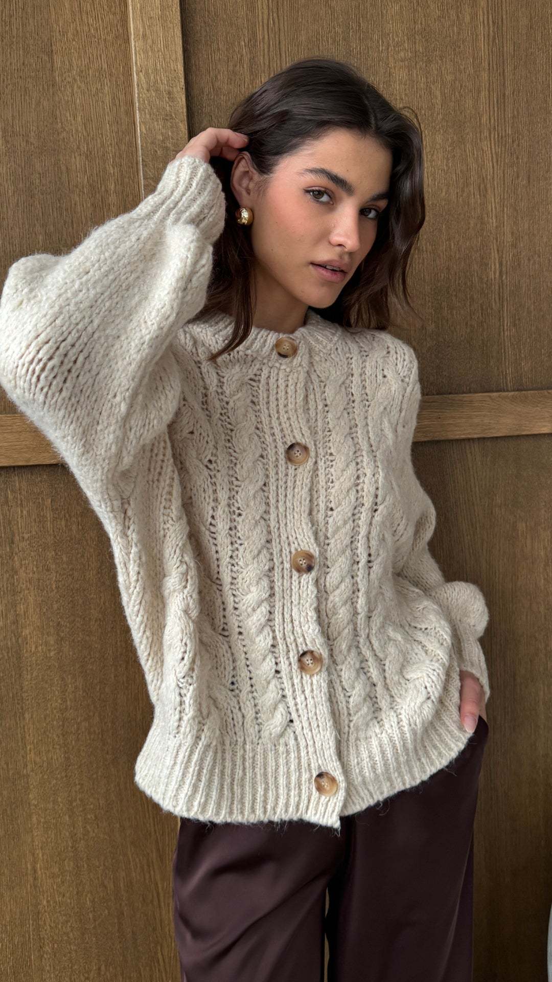 Damen Grobstrickjacke Voluminöse Ärmel Große Knöpfe Norvielle