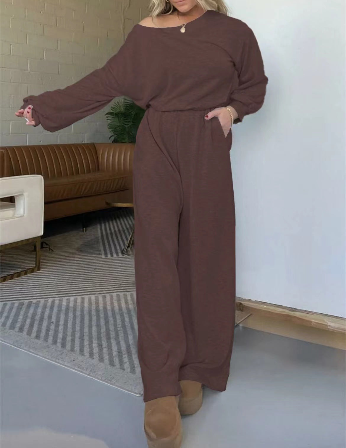 Damen Jumpsuit Komfort Weite Beine Tiefes Dekolleté Norvielle