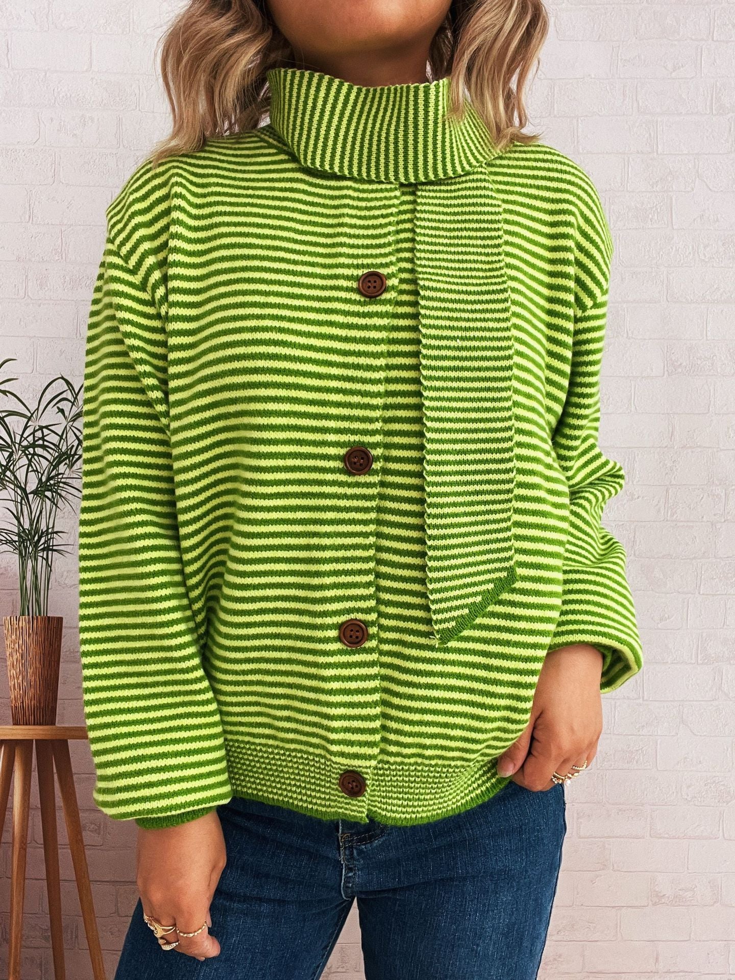 Damen Strickcardigan Gestreift Mit Hochem Kragen Dekorative Knöpfe