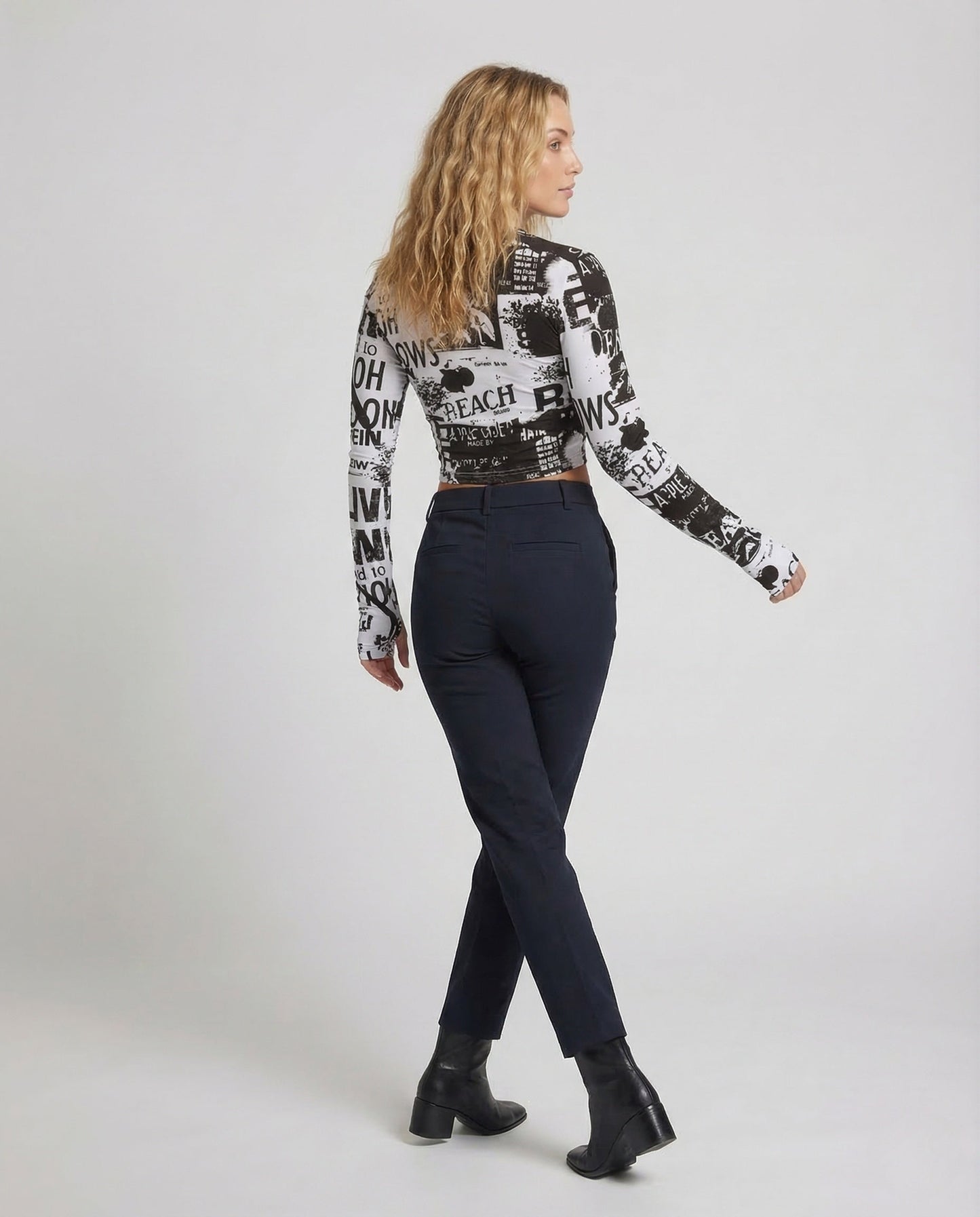 Product 15533329908042 - back_view
