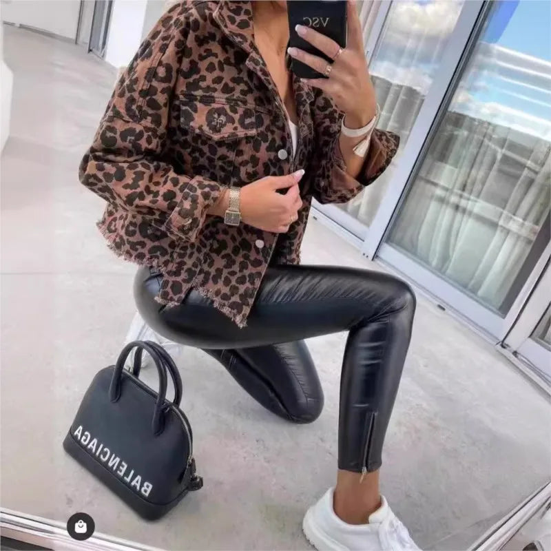 Damen Jeansjacke Leopardenmuster Stylisch