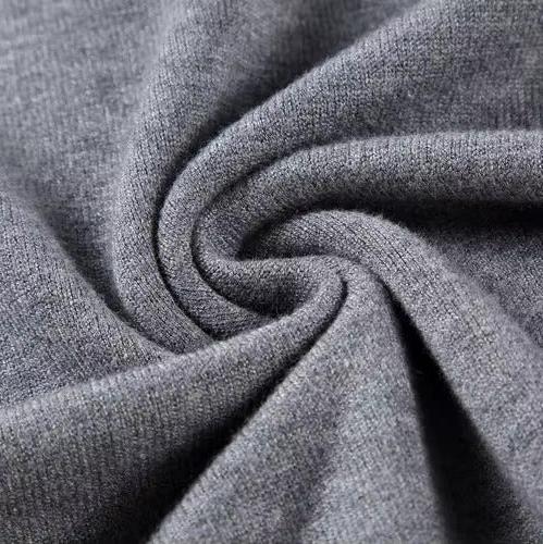 Strickpullover mit Kragen