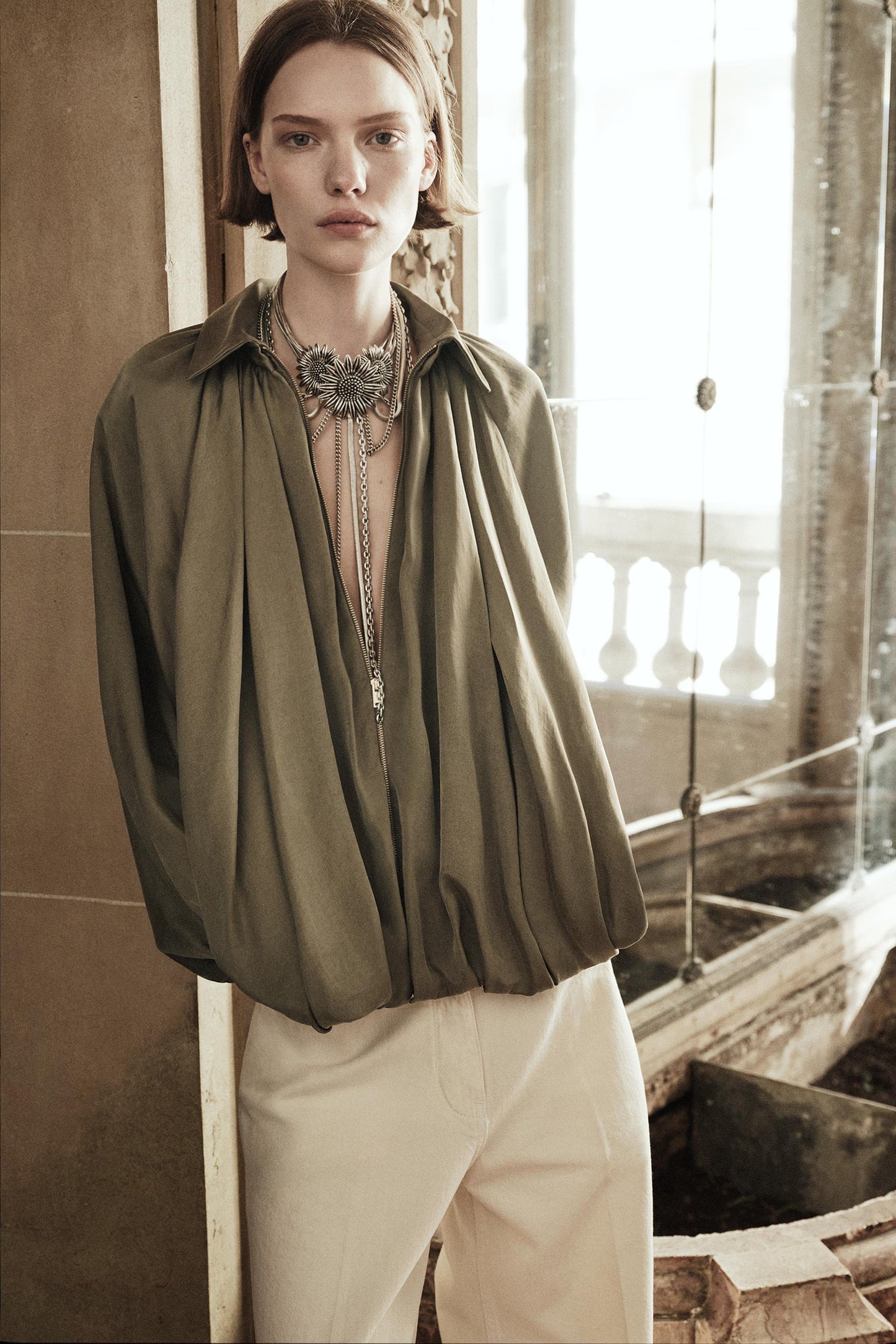 Damen Statementjacke Oversized mit Falten und Ballonärmeln - Norvielle