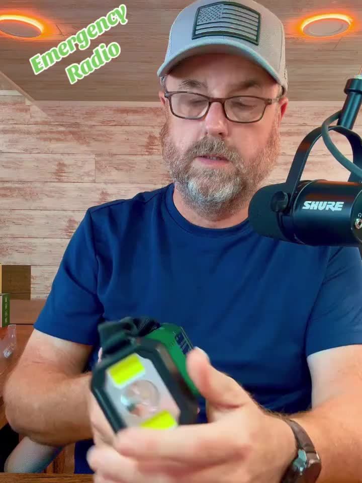 Notfallradio StormMate X10 mit Powerbank 10.000mAh Solar und LED-Licht