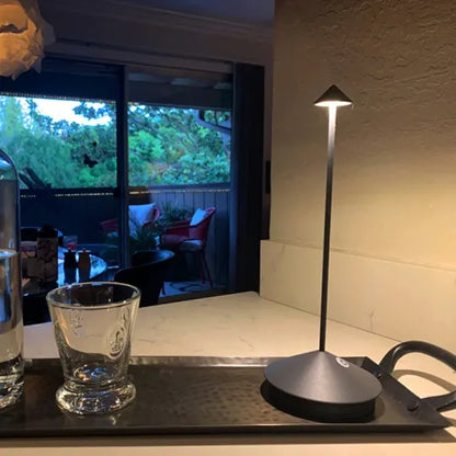 Elegante LED Tischlampe Warmweiß Kabellos Dimmbar