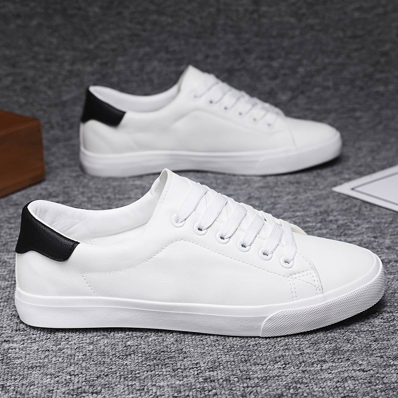 Weiße Sneaker Einfach Elegant