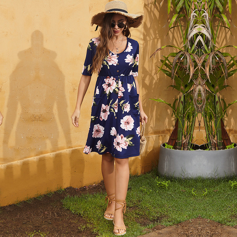 Damenkleid mit Knöpfen und Taschen Norvielle