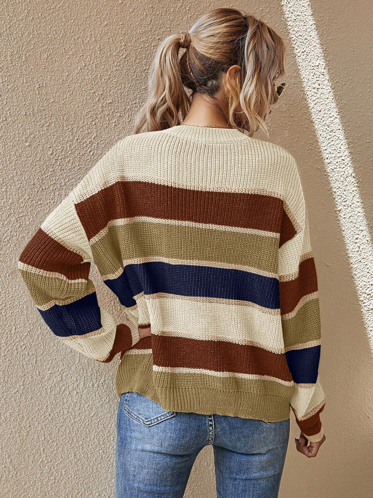 gestreifter oversize damen pullover in creme braun navy, runder ausschnitt