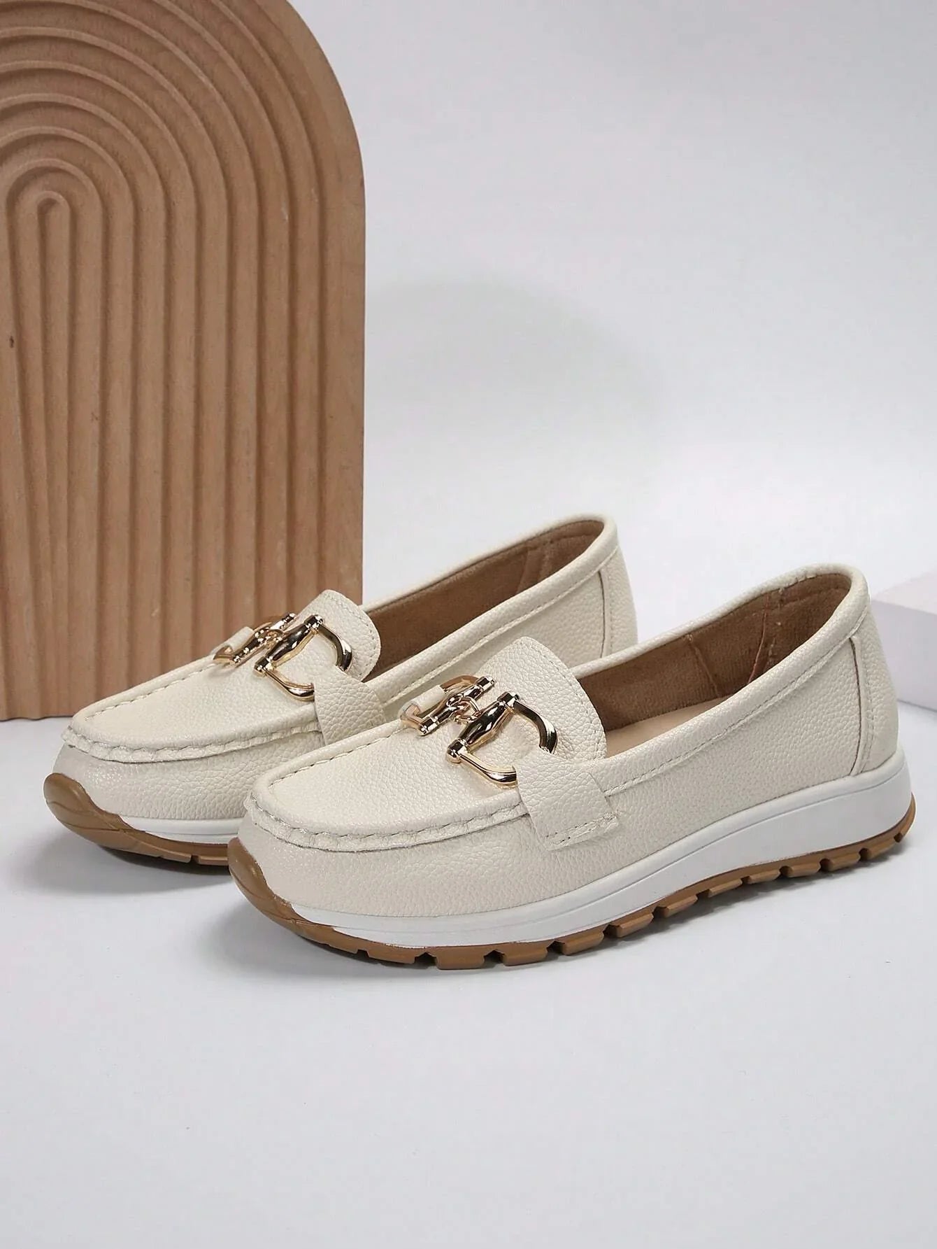 Damen Loafers Elegantes Metalldesign