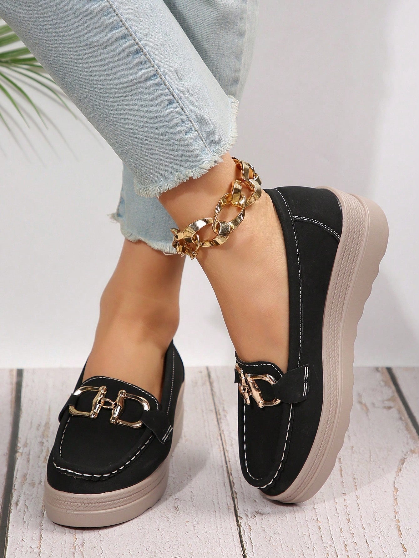 Damen Loafers Elegantes Metalldesign