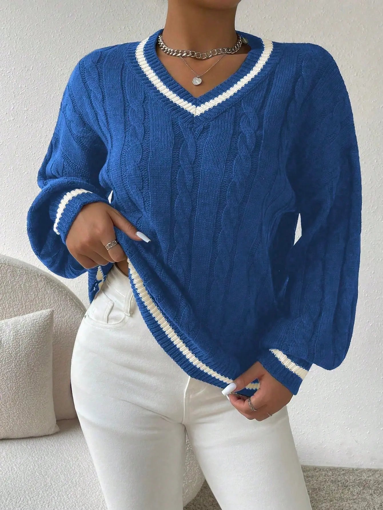 Freja | Gestreiftes Kabelstrickpullover Mit V Neck Zendoo.de