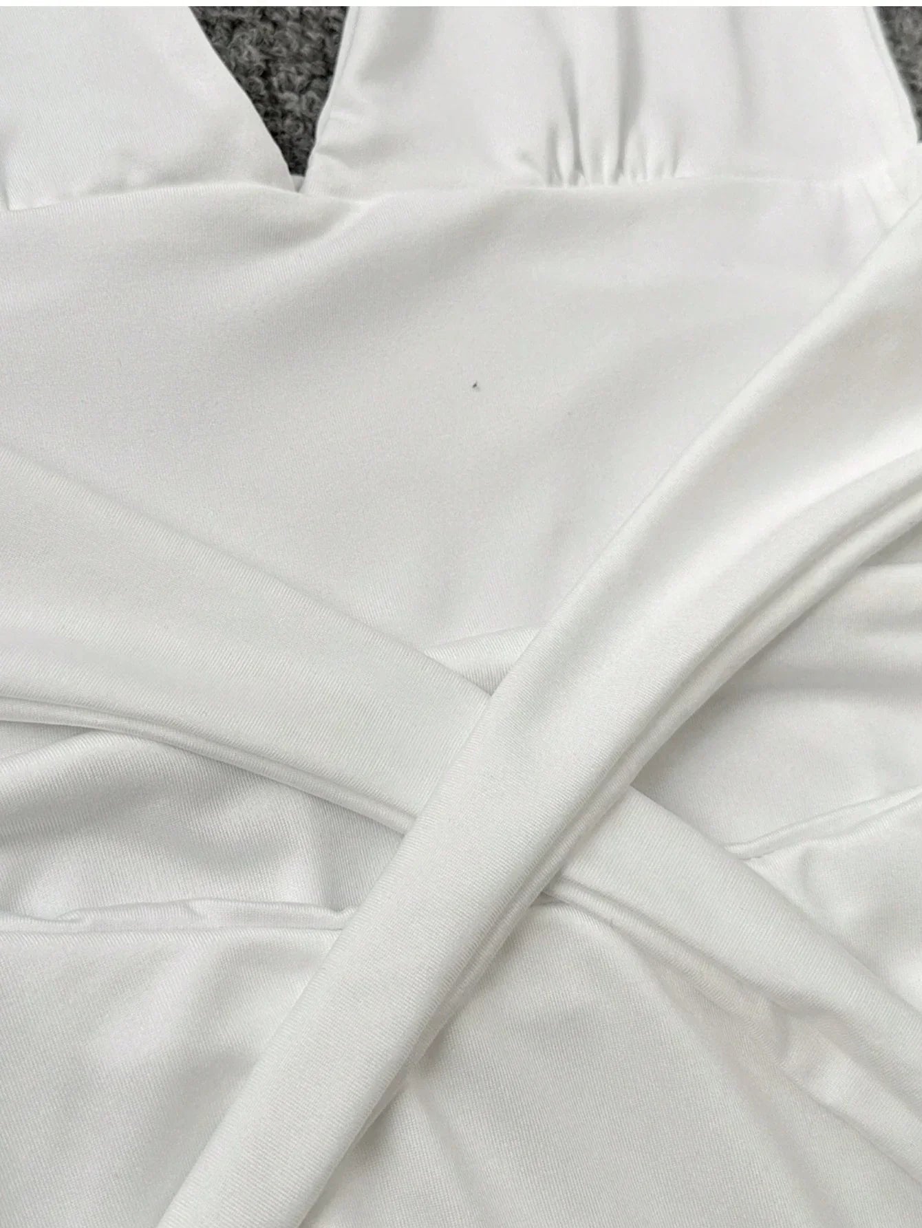 Damen Minikleid Halterneck Schwingrock Figurbetont