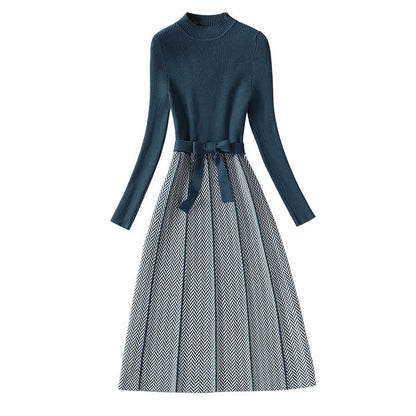 Damen Strickkleid Tailliertes Oberteil Schwingender Rock Norvielle