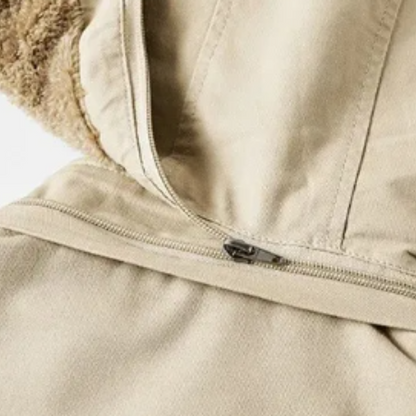 Gepolsterte Damen Winterjacke Isoliert