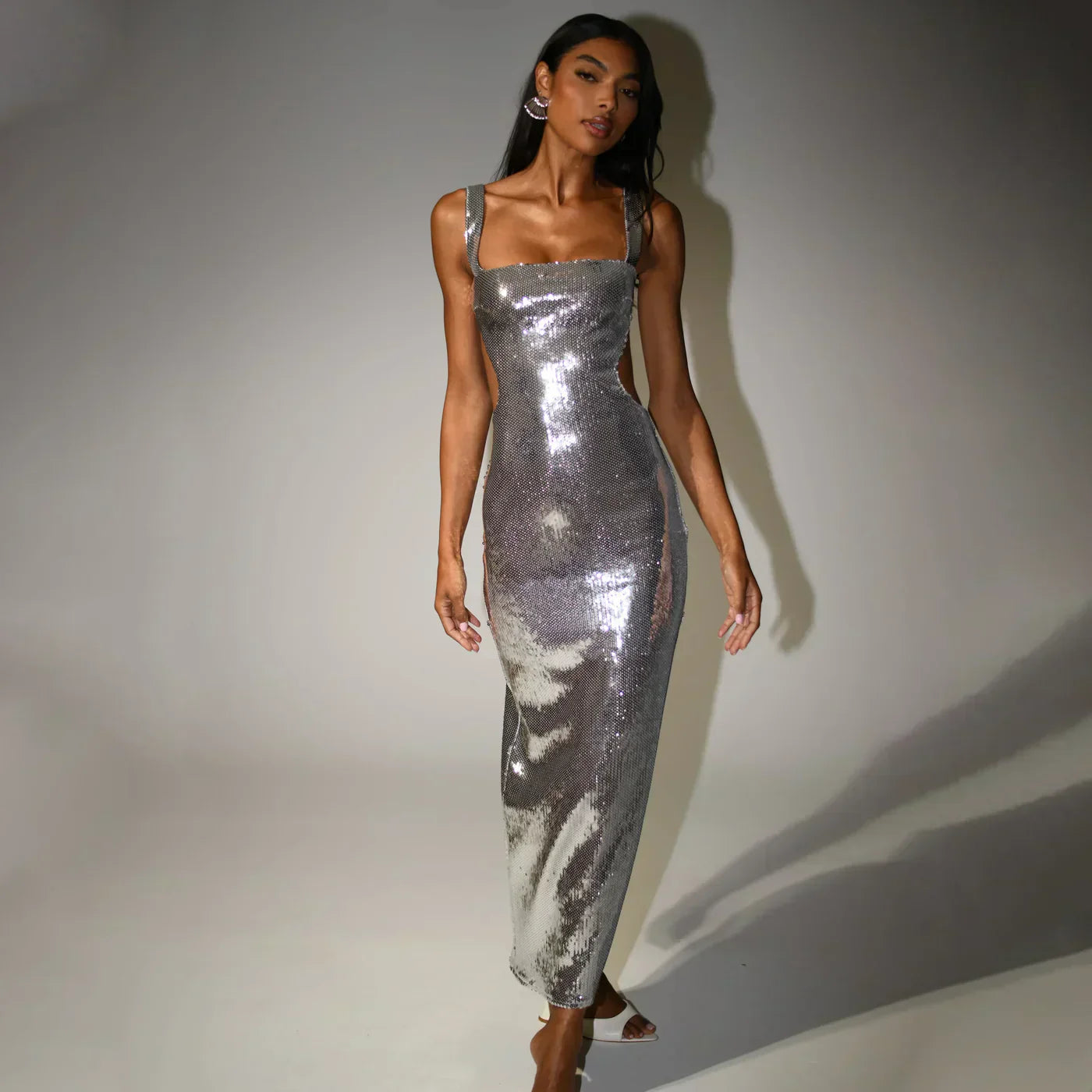 Emilia Damen Maxikleid Glänzend Spaghetti-Träger