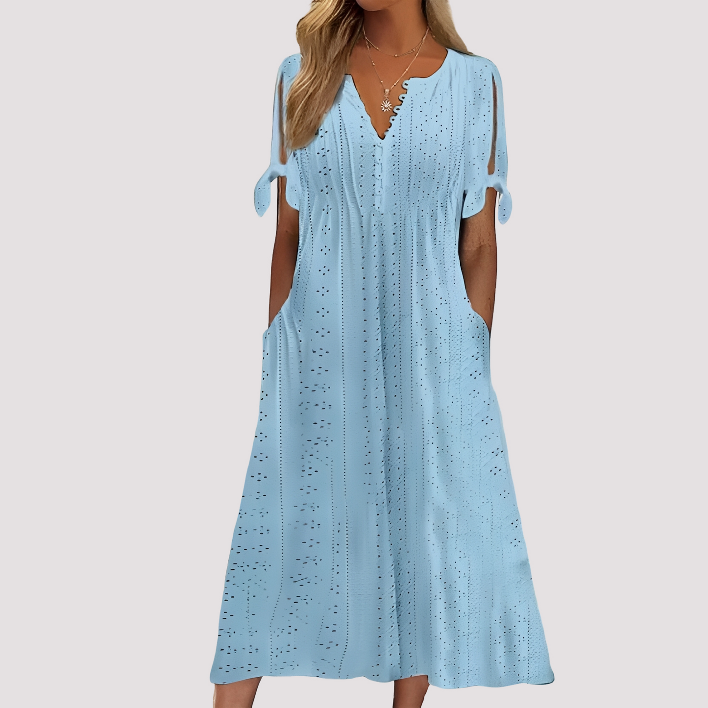 Maisy Damen Kleid Ausgeschnitten