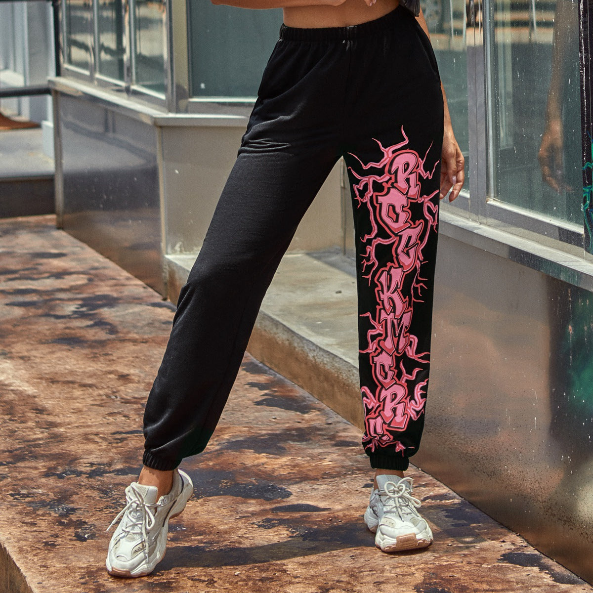 Damen Sweatpants mit Kontrast-Grafikdruck Schwarz - Norvielle