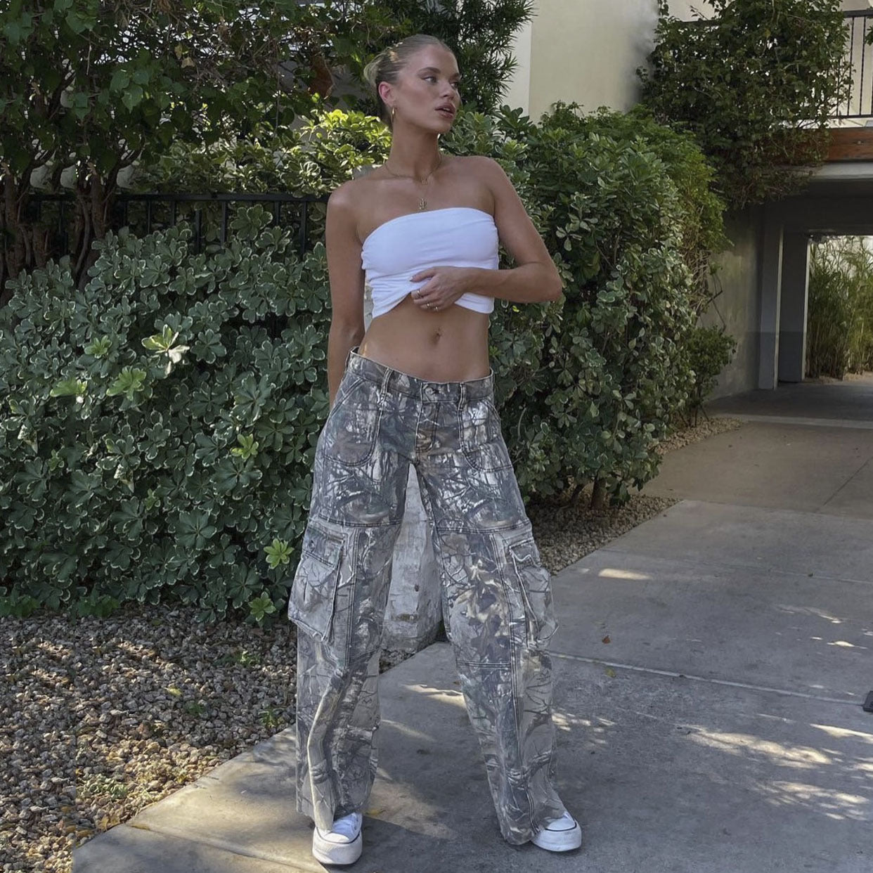 Damen Cargo-Hose mit Taschen und Musterstruktur