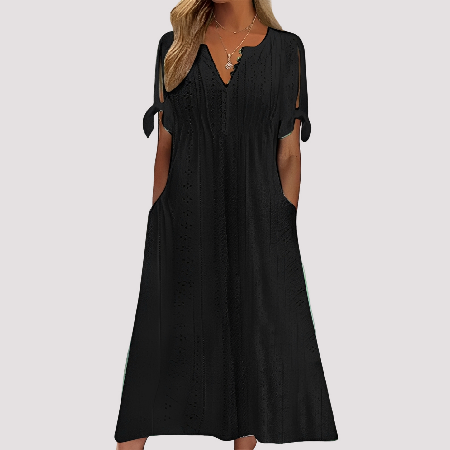 Maisy Damen Kleid Ausgeschnitten