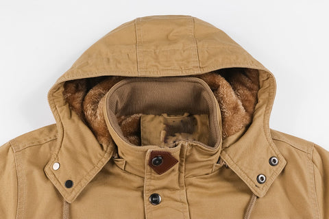 Eleganter Herren Mantel Kommandanten Stil