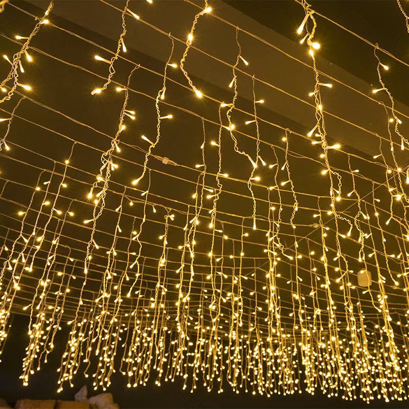 Quntis LED-Eiszapfen-Lichterkette 50m Wetterfest IP44 Warmweiß - Norvielle