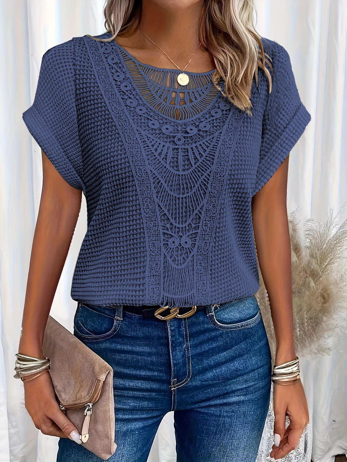 Norvielle Damen Spitzen T-Shirt Elegantes Design Weiß