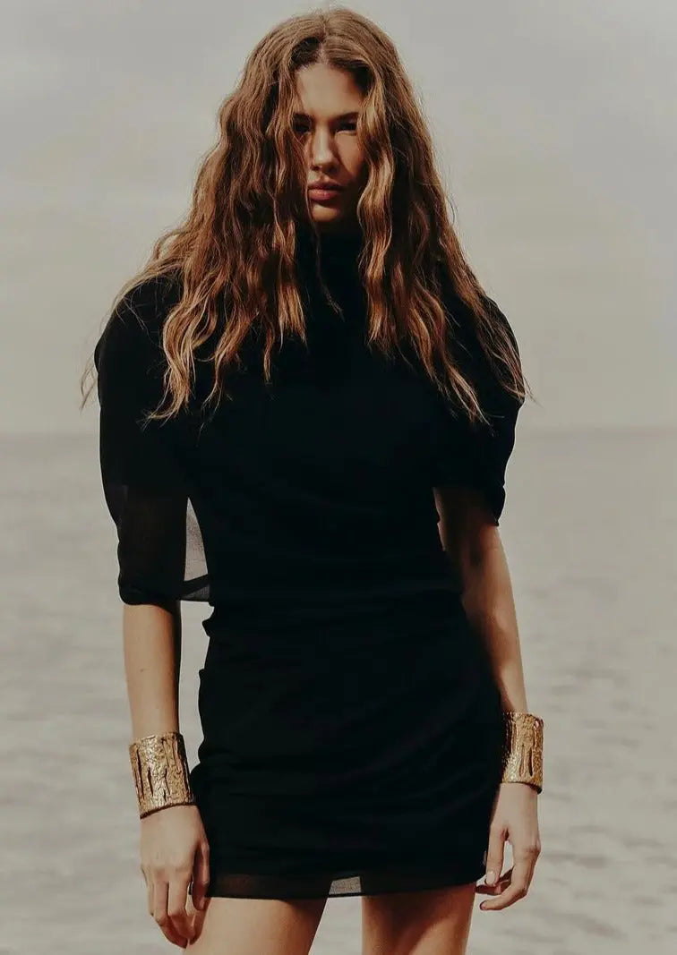 es Damen Minikleid Hohes Schulterteil Drapé Stil