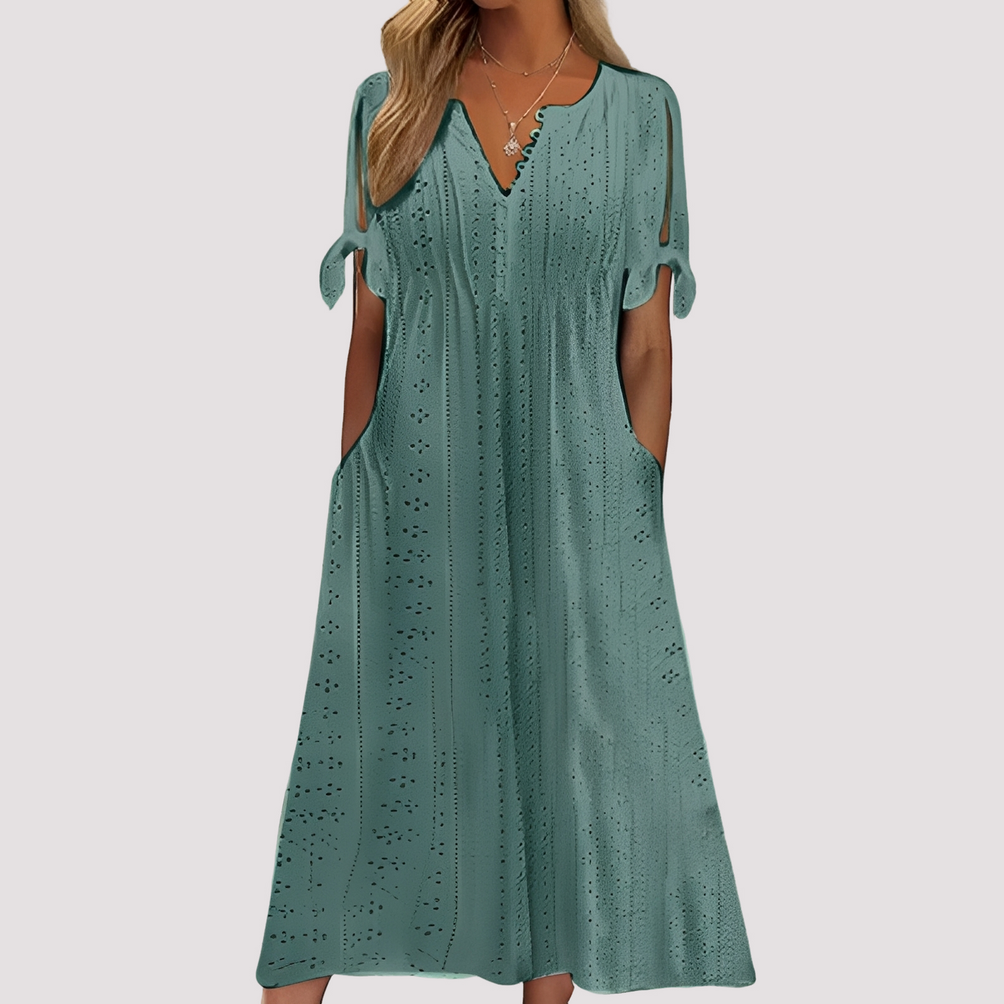 Maisy Damen Kleid Ausgeschnitten