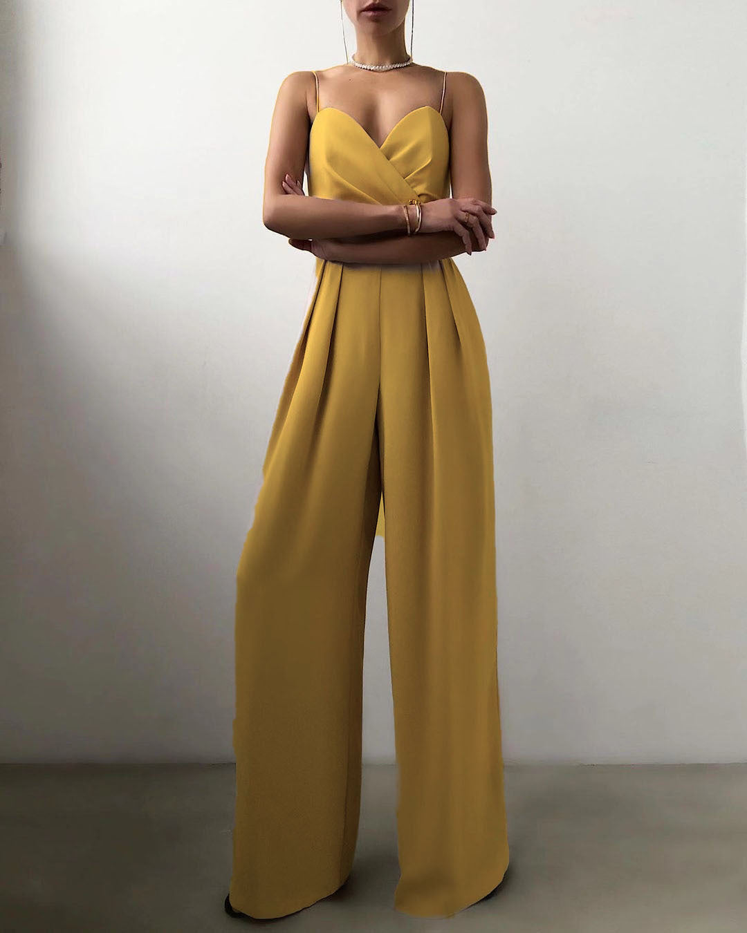 Damen Jumpsuit Elegantes Fließendes Design Spaghettibänder