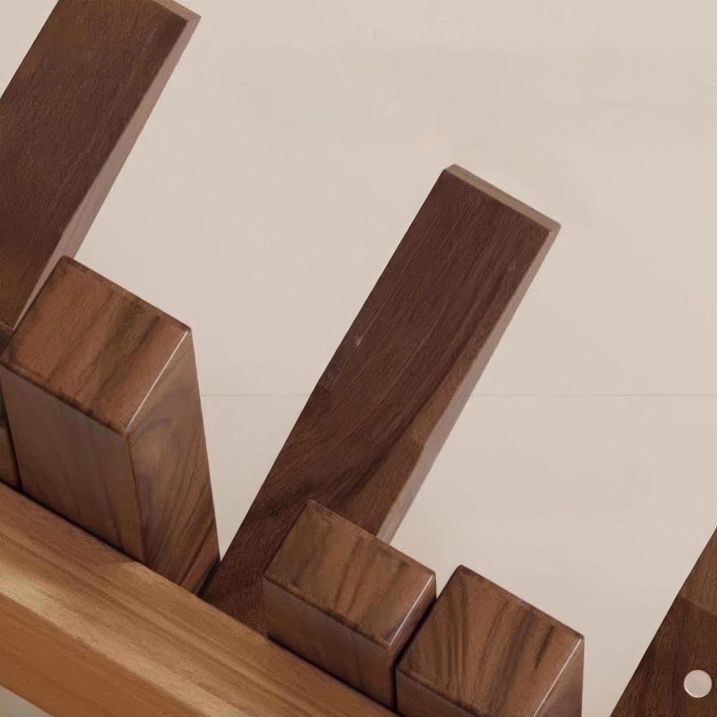 Holzgarderobe Mit Flexiblen Magnethaken Stilvoll