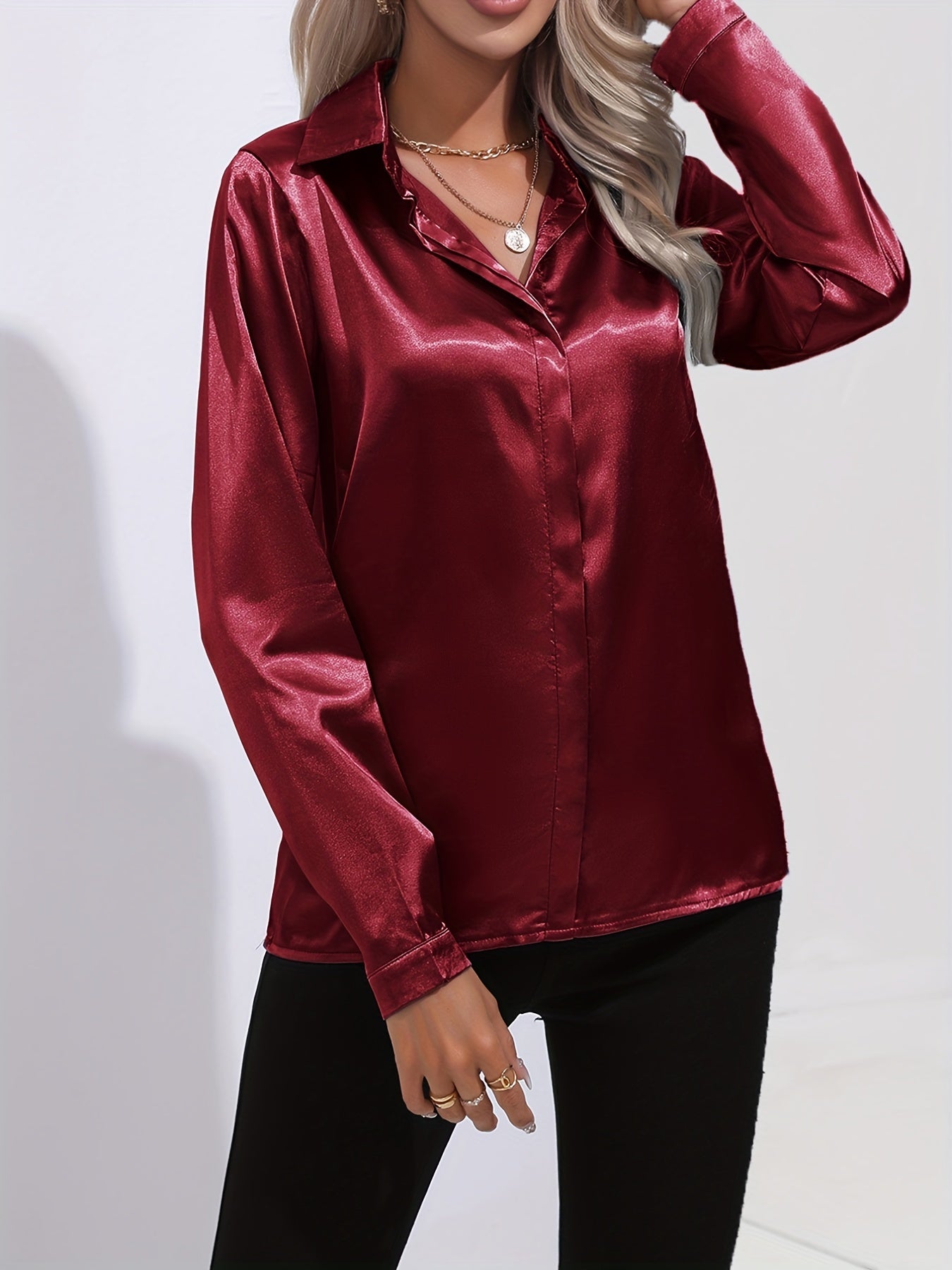 Avelyn Damen Satin-Bluse Reverskragen Knopfleiste Eleganz