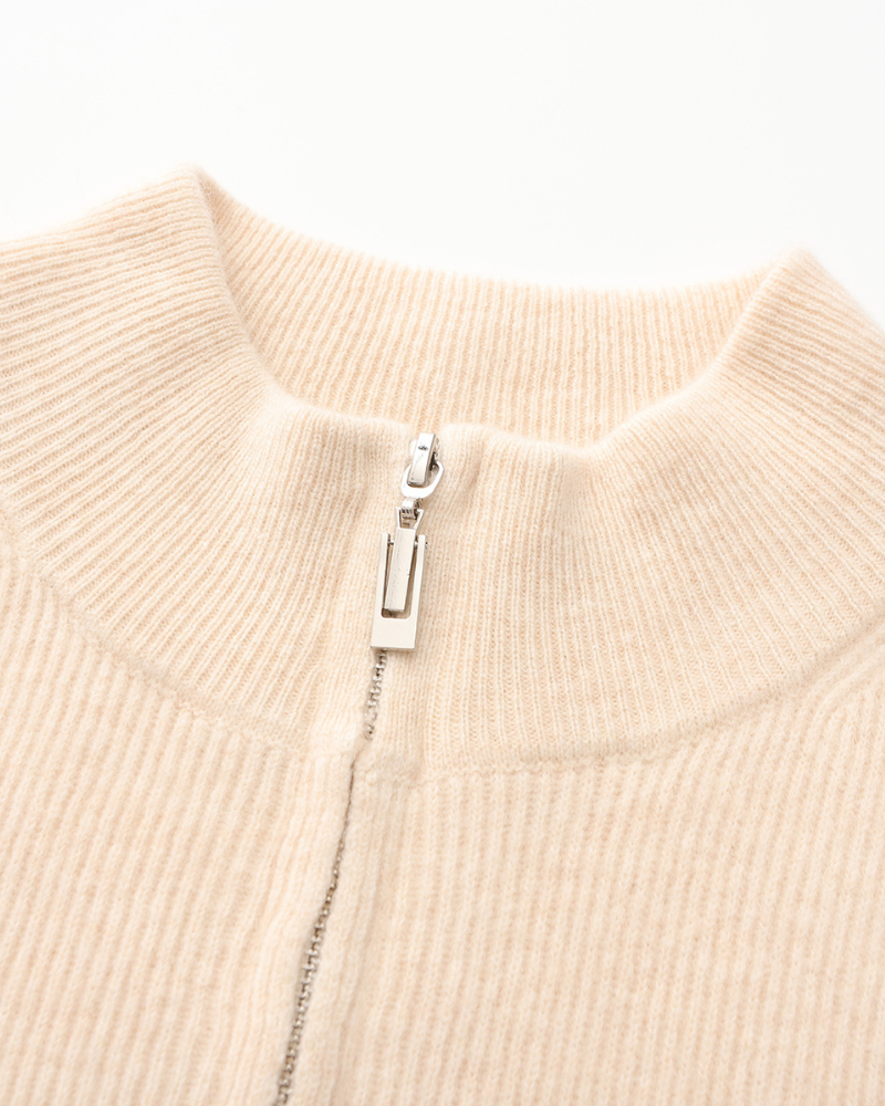 Damen Kaschmir-Cardigan-Set mit Hose und Wildleder-Stiefeletten