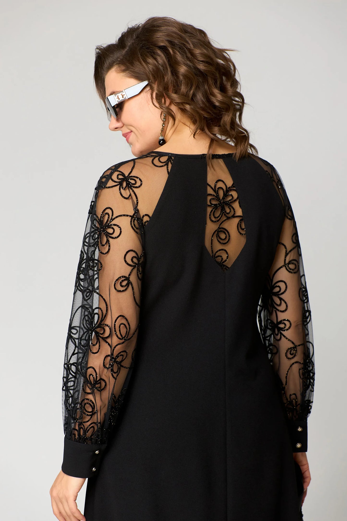 Damen A-Linien-Robe Mit Bestickten Mesh-Ärmeln