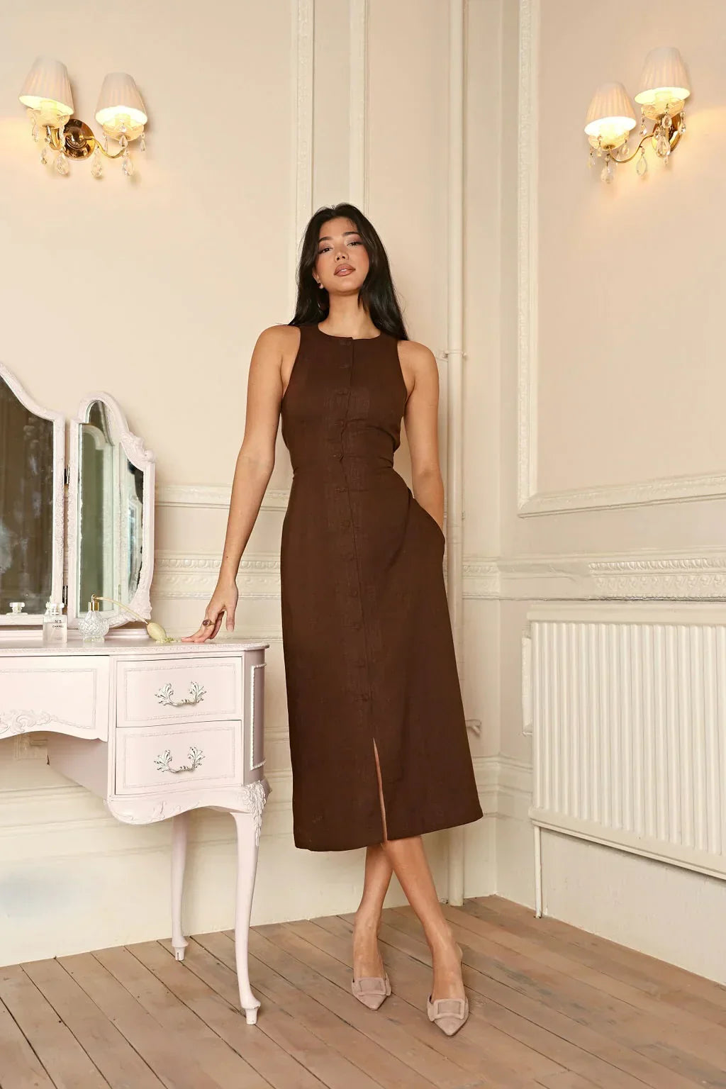 Damen Leinen Midikleid Ärmellos Braun Figurbetonter Schnitt - Norvielle