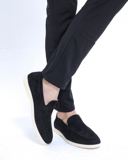 Herren Outfit Langärmliges Polohemd Hose Wildleder Loafer