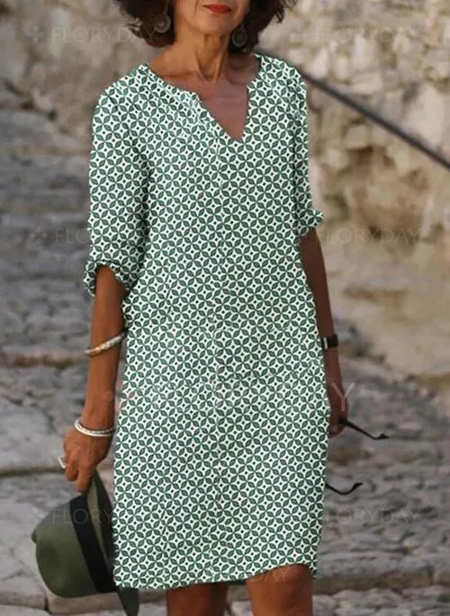 Evie Damen Print-Kleid V-Ausschnitt Leicht Figurschmeichelnd - Norvielle
