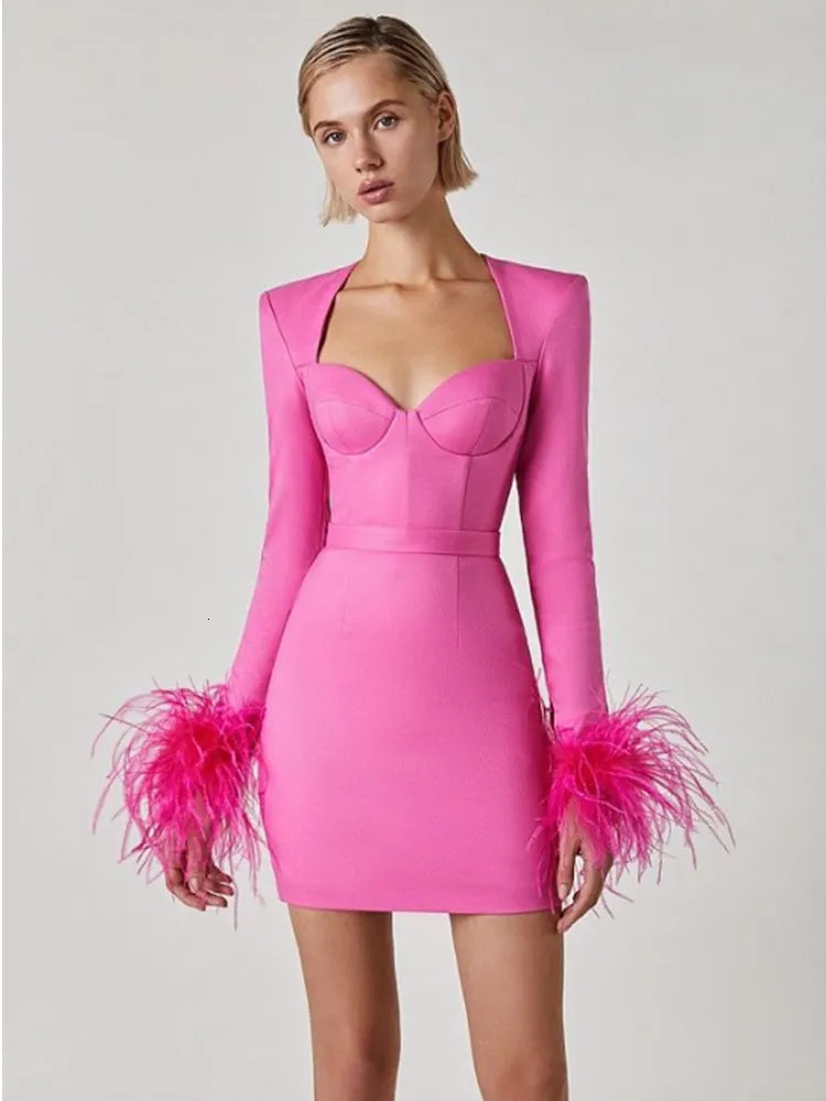 Damen Minikleid mit Federdetails Elegantes Design