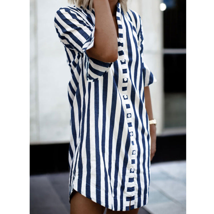 Damen Kleid mit Streifen und Rüschendetails Knopfverschluss