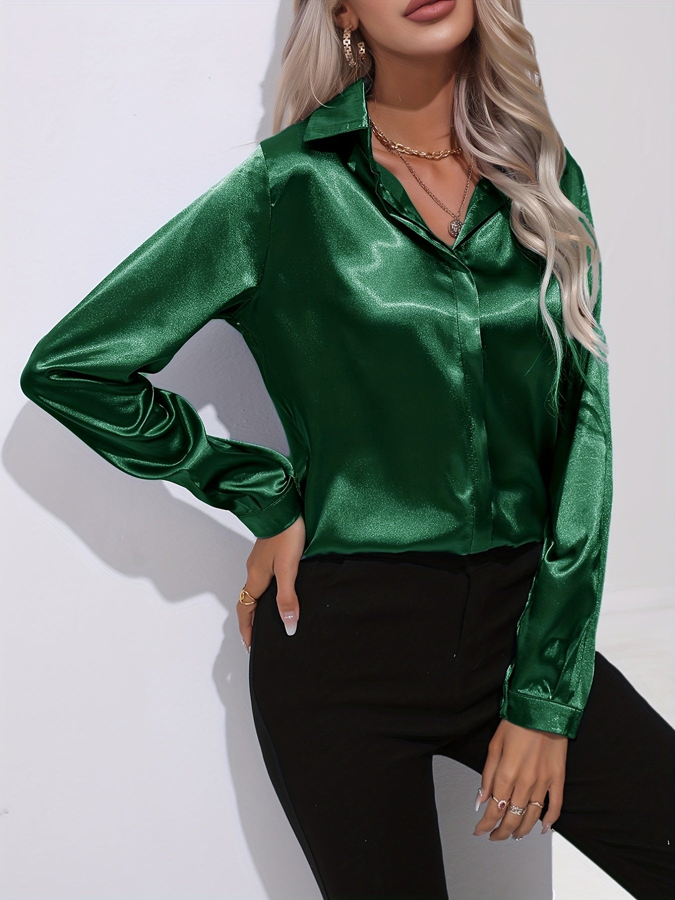 Avelyn Damen Satin-Bluse Reverskragen Knopfleiste Eleganz